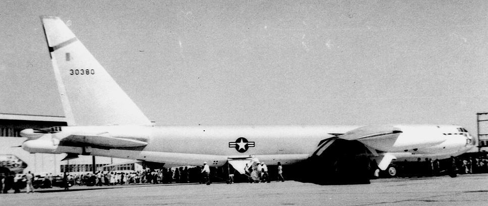"Ho abbattuto un nostro B-52!" 1 B 52B abbattuto